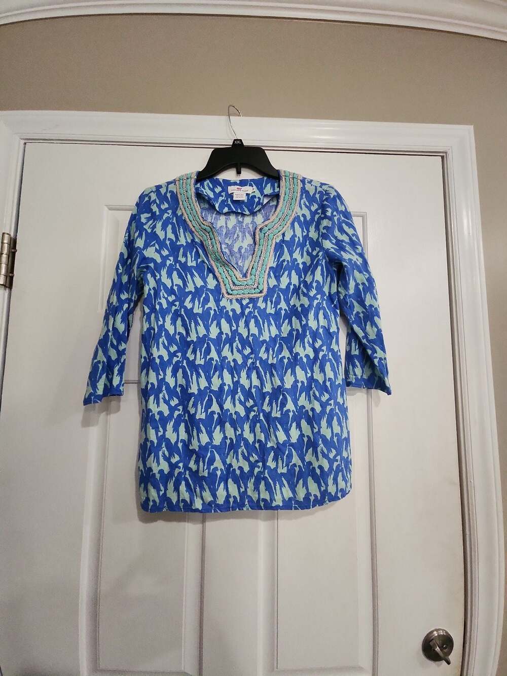 Vineyard Vines Lucaya Parrot Print Embellished Linen Blend Tunic Top